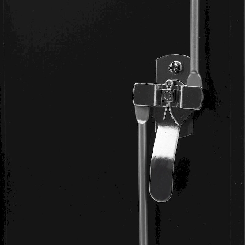 Armoire de rangement noire en acier verrouillable, deux portes, étagères réglables