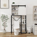 Meuble de rangement WC avec porte coulissante de style grange et étagères latérales ouvertes, blanc